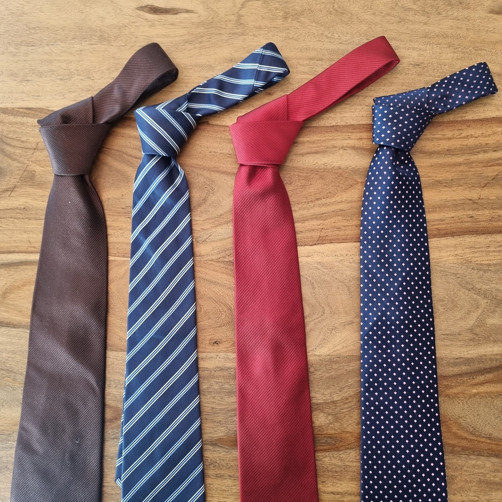Elegant Men's Tie Set - Brown, Blue, Red